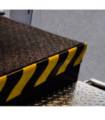 Einfach Befestigung der Ladebrücken-Dichtung mittels Magnet